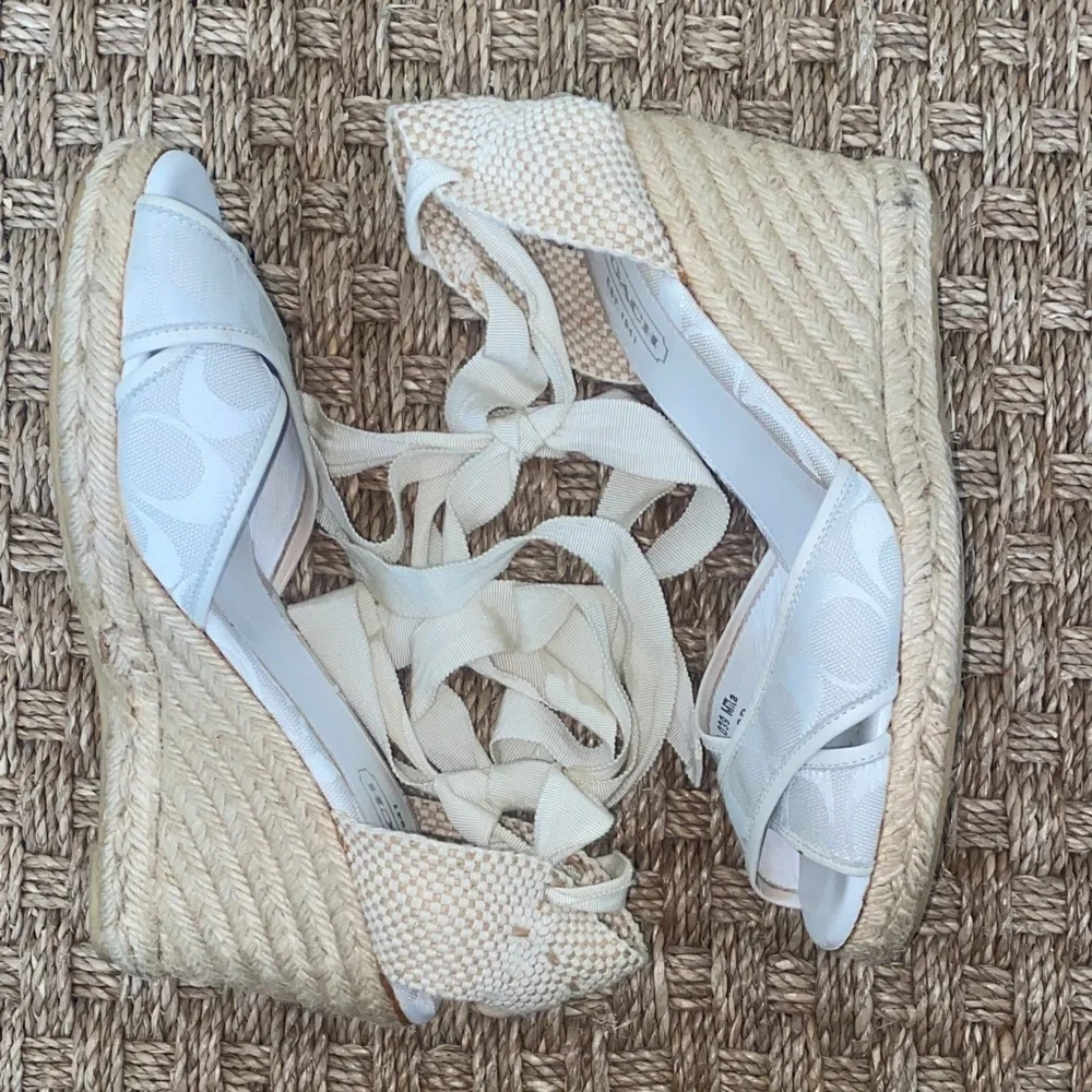 Coach Women's Cream White Wedge Espadrille Sandals Sz 8 - Picture 6 of 14